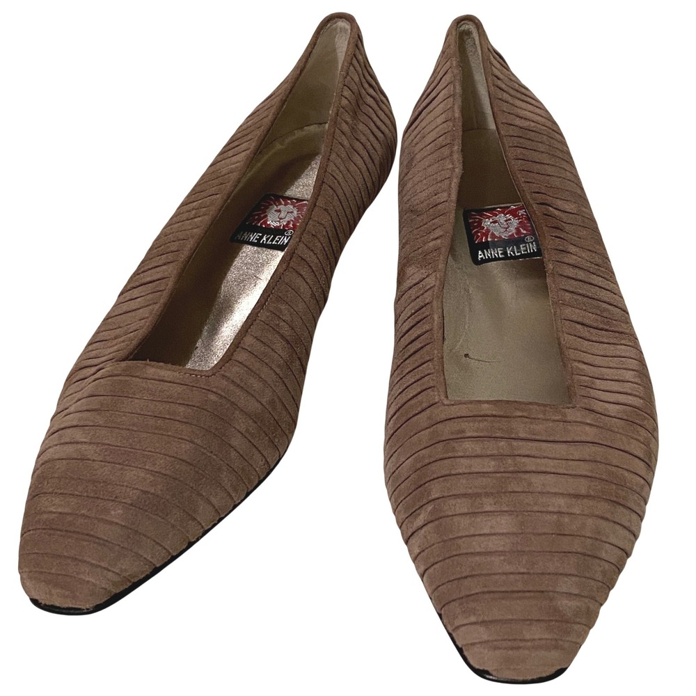 Anne Klein Vtg 80s Taupe Pleated Suede Low Heel Pumps Made in Italy Size 7.5M